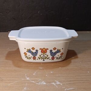 Corningware White Casserole Dish "Country Festival" with new plastic lid.